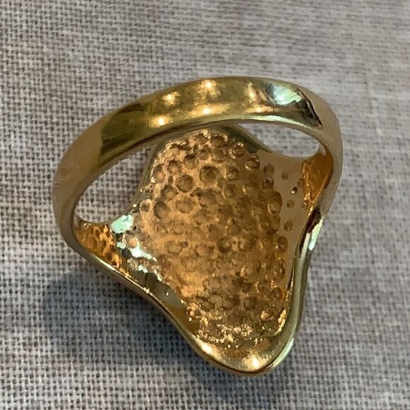 Gorgeous 10 KT Stamped Gold plate metalwork ring with Clear Crystal - Picture 2 of 4